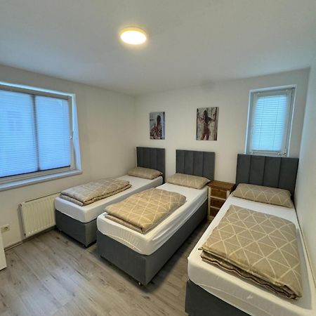 Alex Apartments 3 Solingen Esterno foto