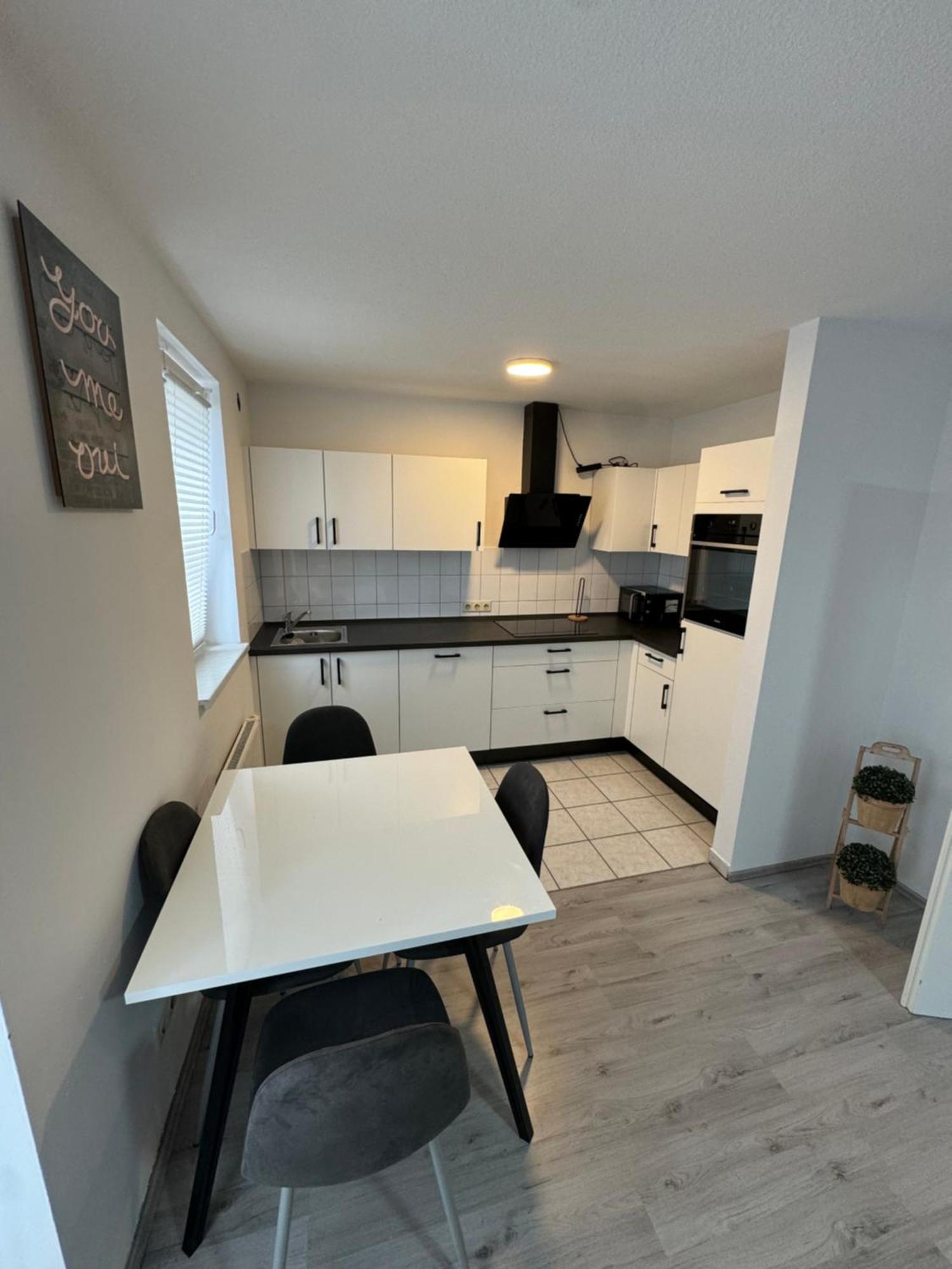 Alex Apartments 3 Solingen Esterno foto